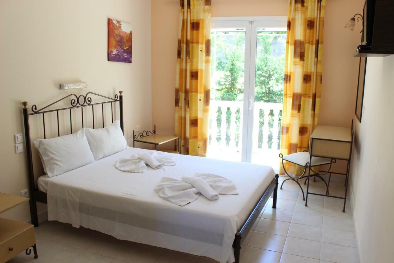 Turtle Beach Apartment Marathiás Buitenkant foto