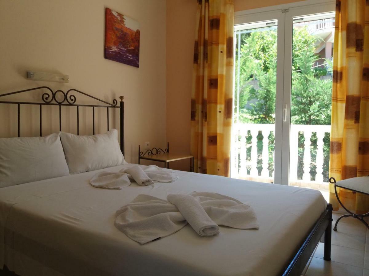 Turtle Beach Apartment Marathiás Buitenkant foto